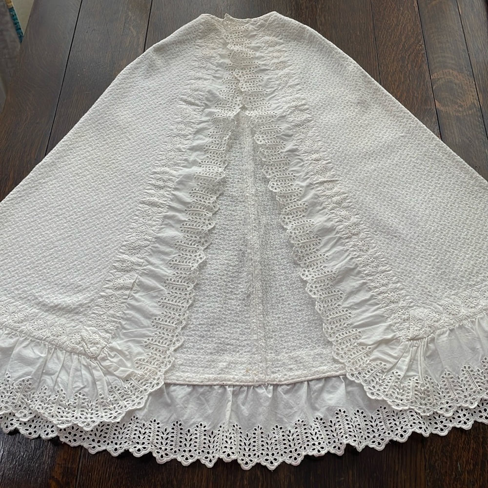 Vintage white cape for a small girl,